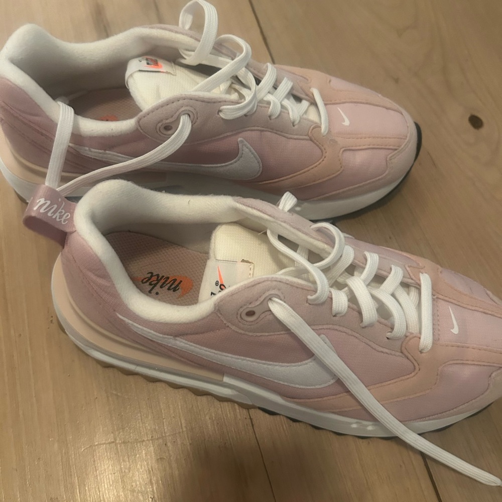 Nike retro sneakers pink worn twice